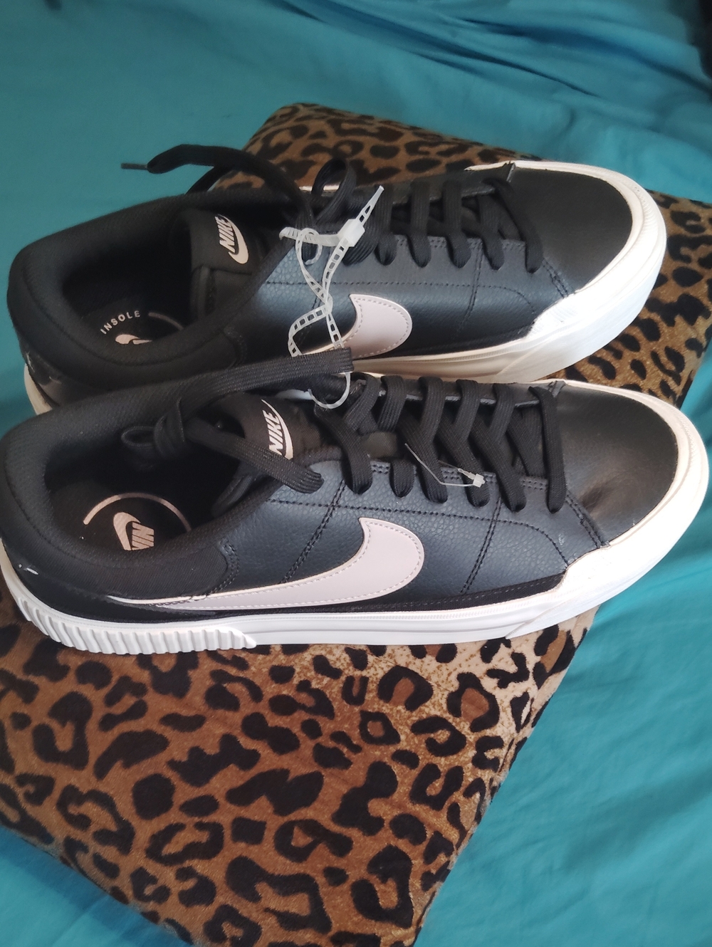 Brand New, Ladies Nike Black Low-Top Sneakers with  Swoosh